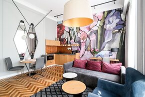 Arts Apartments