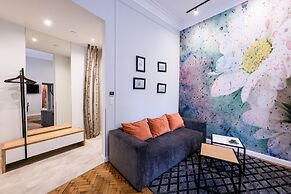 Arts Apartments