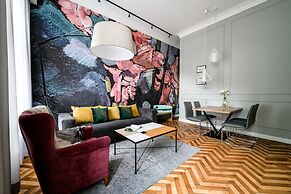 Arts Apartments