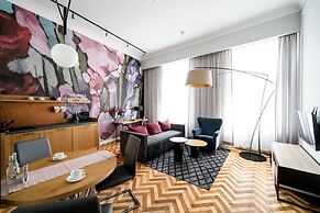 Arts Apartments