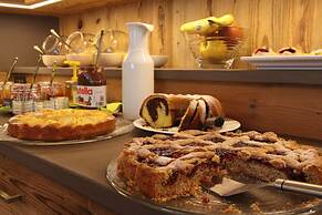 Dolomites B&B Suites and Apartments