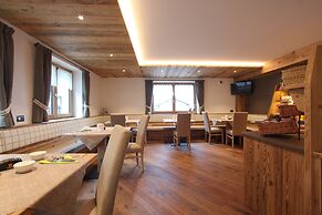 Dolomites B&B Suites and Apartments