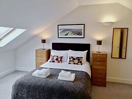 Your Space Apartments - Manor House