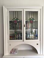 Great Location 2 Bed West End Flat