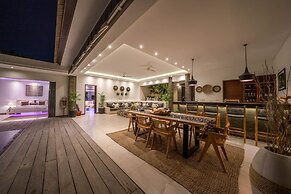 Villa Tira