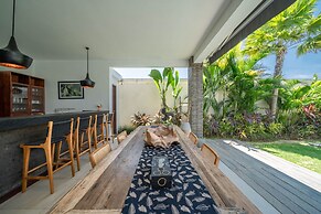 Villa Tira