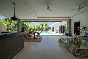 Villa Tira