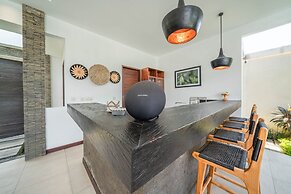 Villa Tira