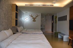 Ace House