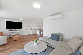 Burleigh Beach Tower