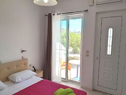 Villa Maroula