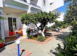Villa Maroula