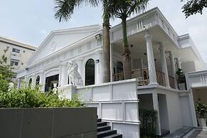 The Green View Hotel