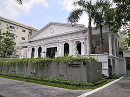 The Green View Hotel