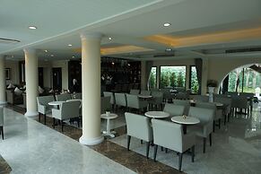 The Green View Hotel