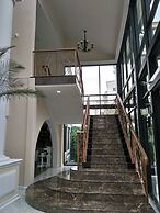 The Green View Hotel