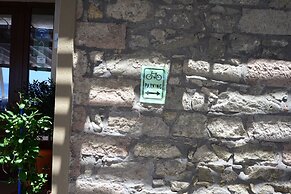 Sappho Hotel