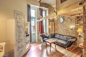 Lavender Circus Hostel