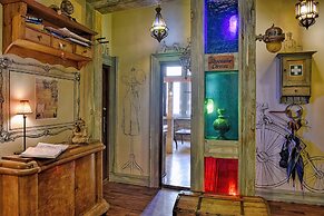 Lavender Circus Hostel