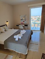 Yanna Studios & Apartments