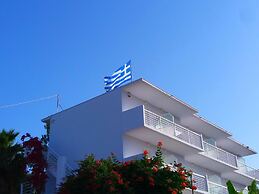 Yanna Studios & Apartments