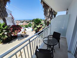 Yanna Studios & Apartments
