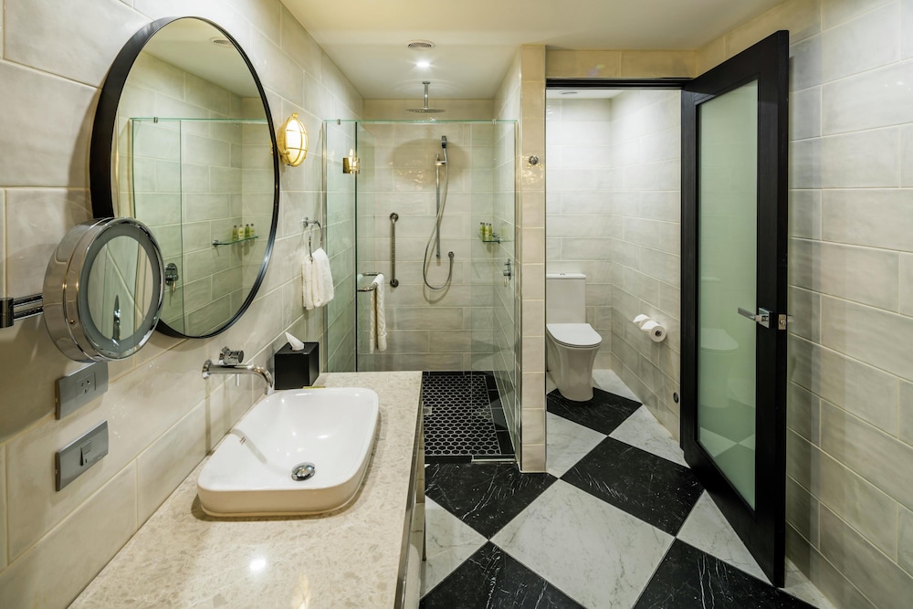 DoubleTree by Hilton Wellington