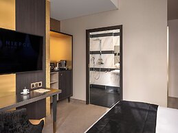 Niepce Paris Hotel, Curio Collection by Hilton