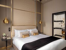 Niepce Paris Hotel, Curio Collection by Hilton