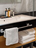 Niepce Paris Hotel, Curio Collection by Hilton