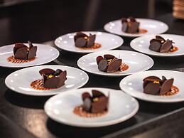 Niepce Paris Hotel, Curio Collection by Hilton