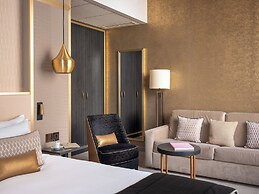 Niepce Paris Hotel, Curio Collection by Hilton