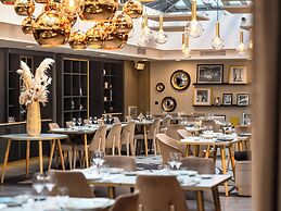 Niepce Paris Hotel, Curio Collection by Hilton