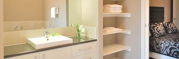 Barkly Suites Apartments