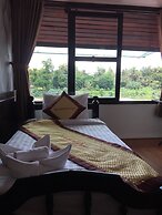 Merry Riverside Hotel