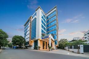 FabHotel Aksa International