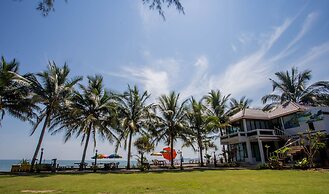 The Uncle Beach Resort