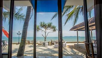 The Uncle Beach Resort