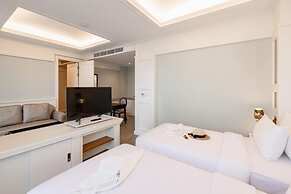 Siam Tharadol