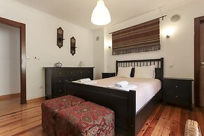Grand Parliment Duplex by Homing