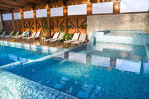 Seven Seasons Hotel