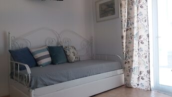 Estate Dafnopanagia Luxury Apartment