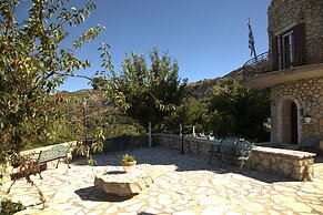 Estate Dafnopanagia Luxury Apartment