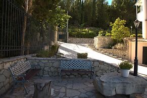 Estate Dafnopanagia Luxury Apartment