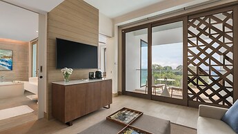 Crimson Resort & Spa Boracay
