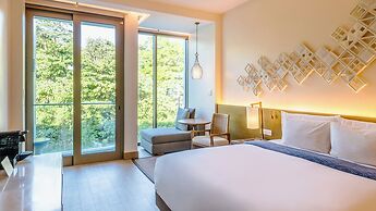 Crimson Resort & Spa Boracay