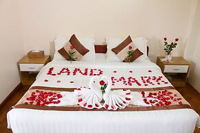 Landmark Hotel