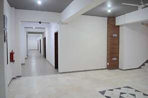 Hotel Ashray Inn Express
