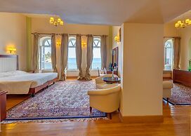 Apollonion Palace Hotel