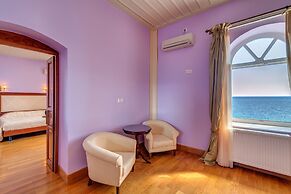 Apollonion Palace Hotel